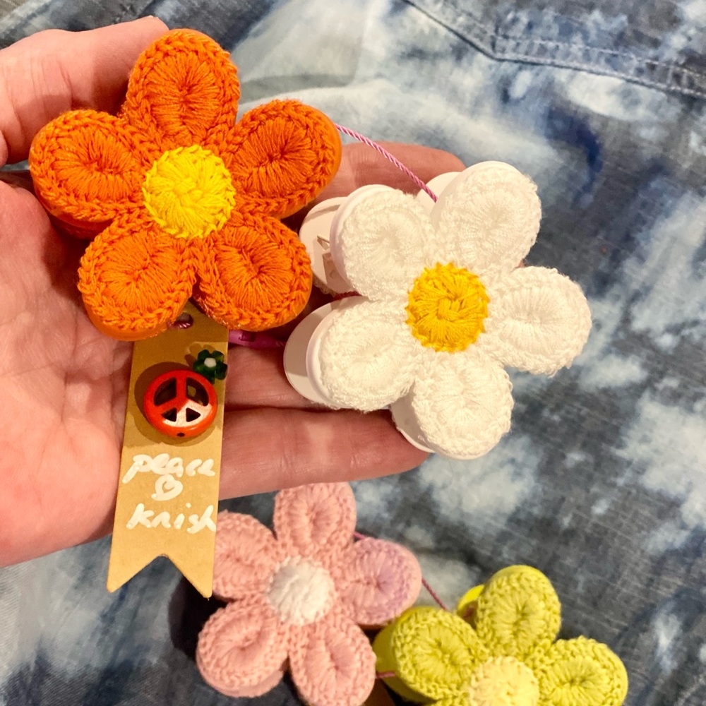 🌸Crocheted Boho Daisy Jaw Clips/2